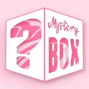 NWT Wardrobe Refresh Mystery Box - Size L - 3 Items